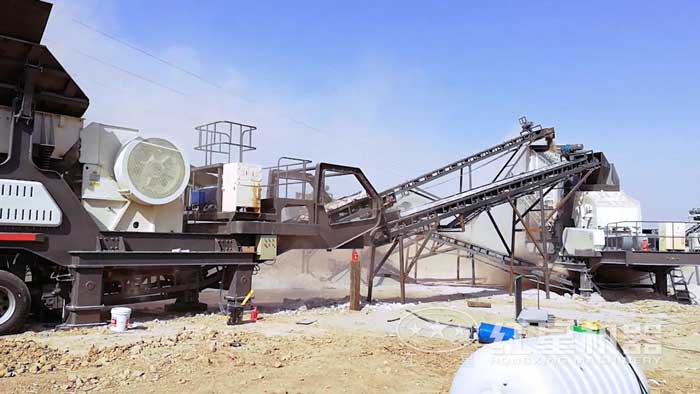 車載流動磕石子機兩臺聯(lián)機作業(yè) 車載流動磕石子機兩臺聯(lián)機作業(yè)