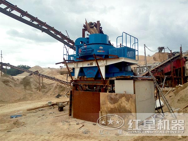 鋁礬土制砂機工作現(xiàn)場 鋁礬土制砂機工作現(xiàn)場
