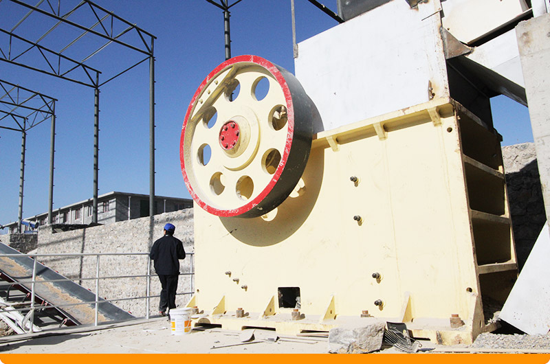 鵝卵石加工成12.13石子:顎破機+反擊破現場圖 鵝卵石加工成12.13石子:顎破機+反擊破現場圖