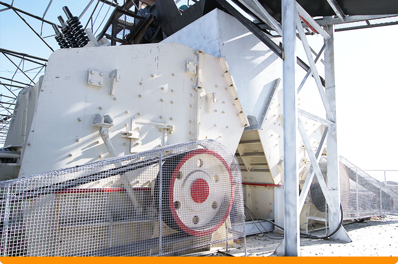 鵝卵石加工成12.13石子:顎破機+反擊破現場 鵝卵石加工成12.13石子:顎破機+反擊破現場