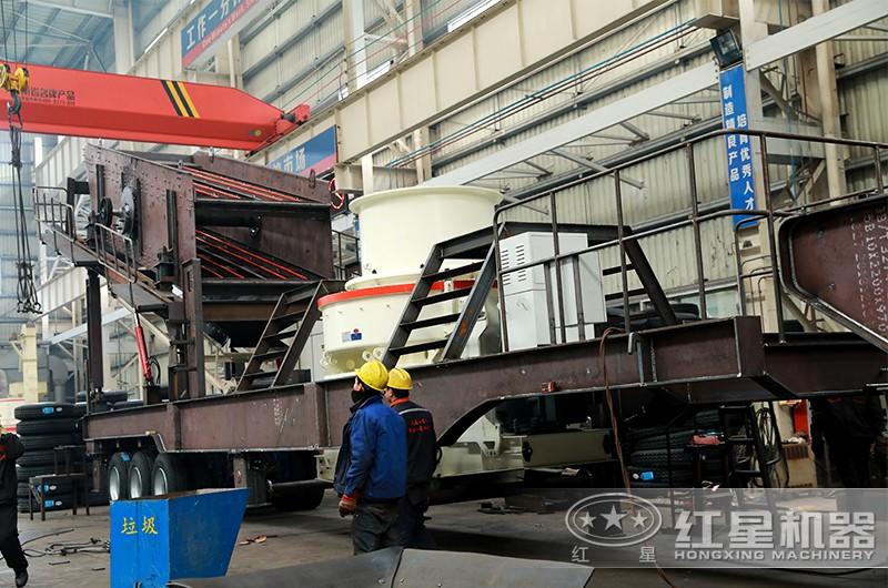 時產(chǎn)200噸小型移動破碎車，配制砂機，專業(yè)廠家，價格實惠