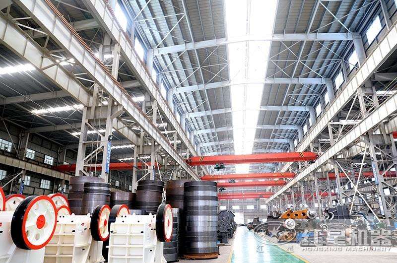 紅星大型CJ鄂式粉碎機生產車間,現貨提供 紅星大型CJ鄂式粉碎機生產車間,現貨提供