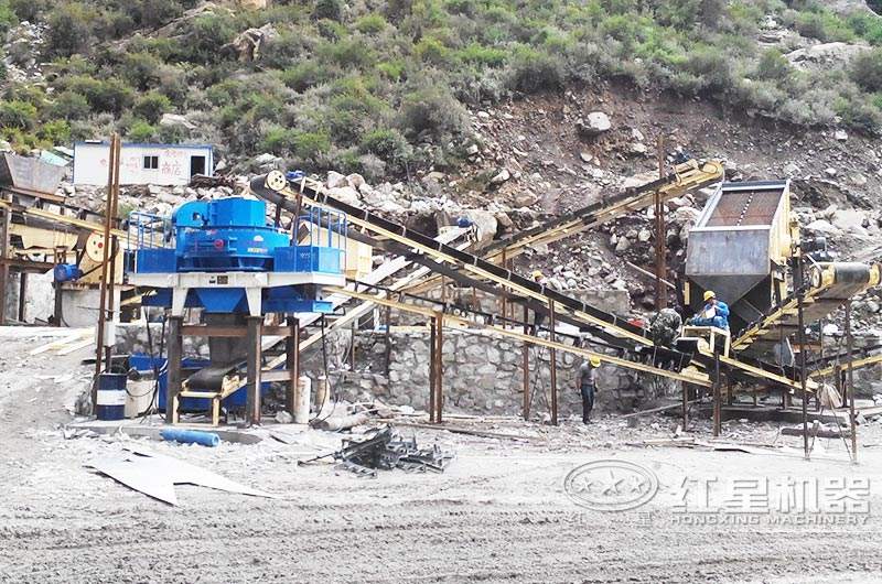 河卵石石子制砂生產(chǎn)線現(xiàn)場(chǎng) 河卵石石子制砂生產(chǎn)線現(xiàn)場(chǎng)