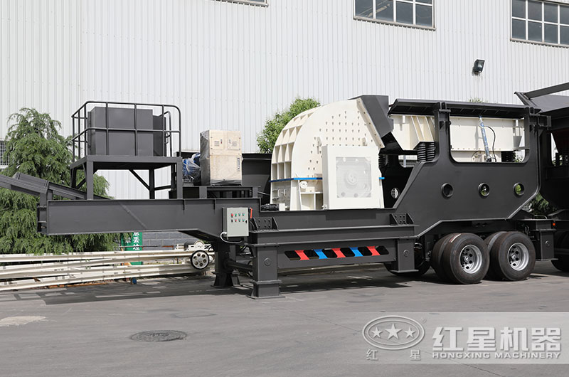 三合一配置小型移動粉碎機(jī) 三合一配置小型移動粉碎機(jī)