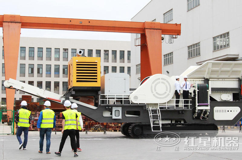 各地客戶(hù)到場(chǎng)參觀,并咨詢(xún) 各地客戶(hù)到場(chǎng)參觀,并咨詢(xún)