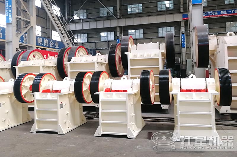 小型顎式破碎機設(shè)備圖 小型顎式破碎機設(shè)備圖