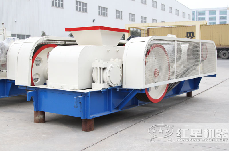 對輥式石子粉碎機圖片，中小型產(chǎn)量設(shè)備