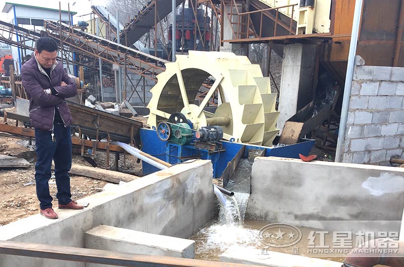 水洗砂機作業(yè)現(xiàn)場圖 水洗砂機作業(yè)現(xiàn)場圖