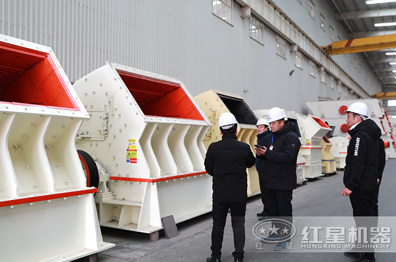 客戶來廠實地考察、近距離了解設備 客戶來廠實地考察、近距離了解設備