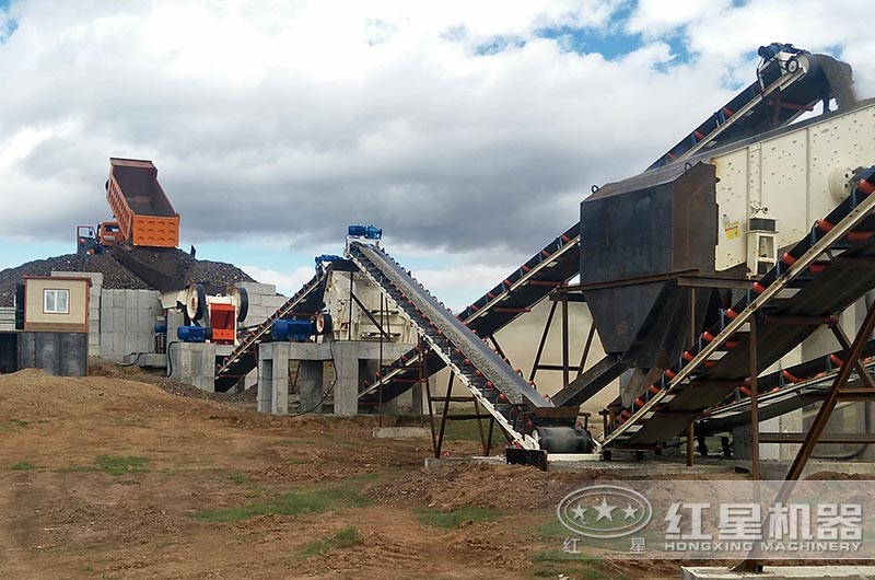 煤矸石破碎生產(chǎn)線實(shí)拍圖 煤矸石破碎生產(chǎn)線實(shí)拍圖