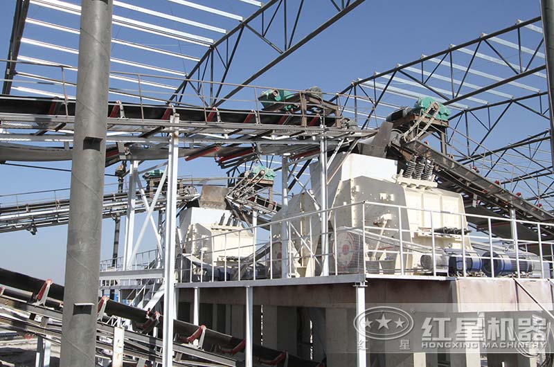 反擊破碎機工作現場圖片 反擊破碎機工作現場圖片