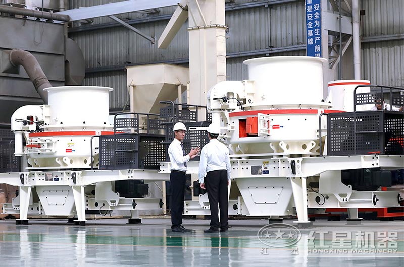 客戶來(lái)廠考察砂石制沙設(shè)備 客戶來(lái)廠考察砂石制沙設(shè)備