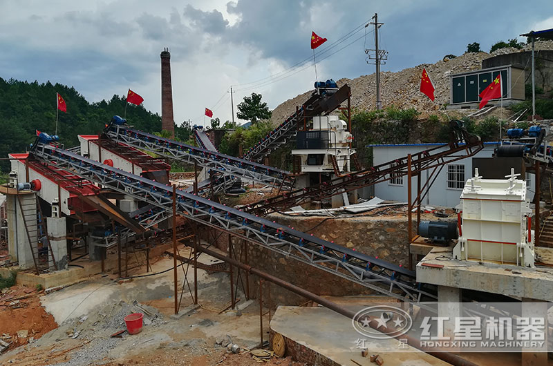 石灰石破碎加工生產客戶現場 石灰石破碎加工生產客戶現場