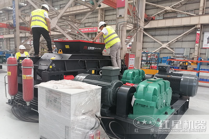 客戶來廠考察對(duì)輥機(jī)設(shè)備 客戶來廠考察對(duì)輥機(jī)設(shè)備