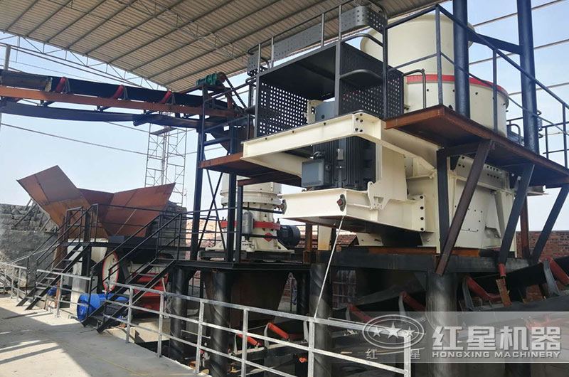 花崗巖制砂現(xiàn)場(chǎng) 花崗巖制砂現(xiàn)場(chǎng)