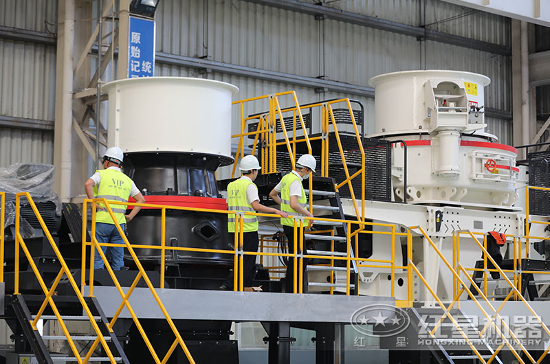 客戶來廠考察制砂設(shè)備 客戶來廠考察制砂設(shè)備